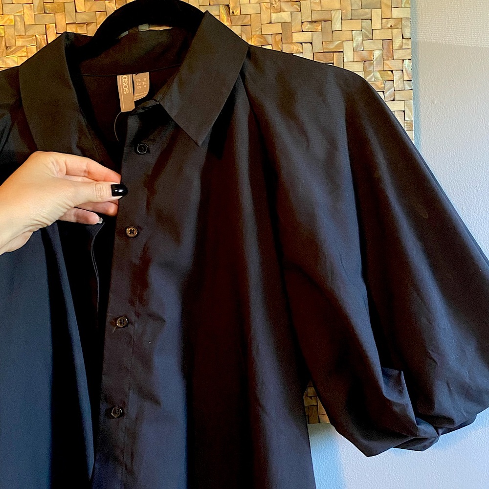Black ultra puff sleeve button-up blouse // NWT // SZ 4